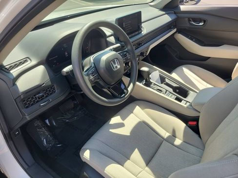 Certified 2025 Honda Accord LX image 18