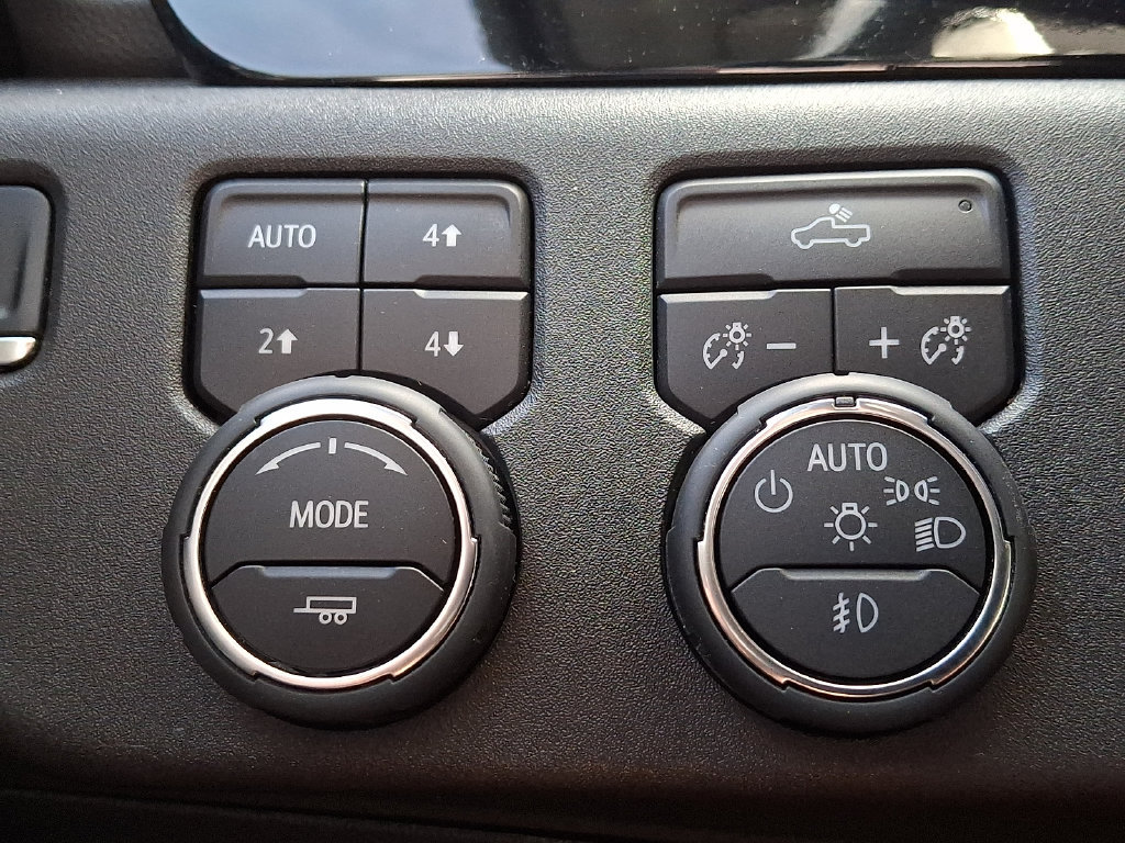 Used 2022 Chevrolet Silverado 1500 RST AWD/4WD image 22