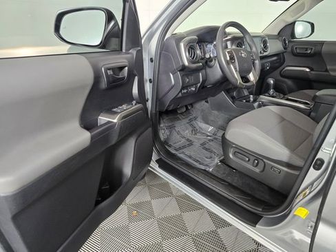 Used 2023 Toyota Tacoma SR5 w/ Technology Package image 21