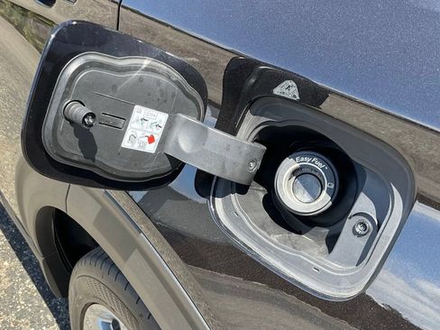 Used 2022 Ford Explorer ST w/ Equipment Group 401A AWD/4WD image 12