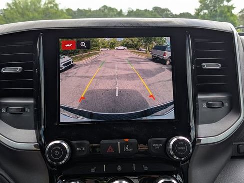 Used 2025 RAM 1500 Big Horn AWD/4WD image 16
