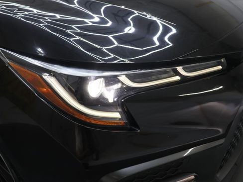 Used 2021 Toyota Corolla SE FWD image 32