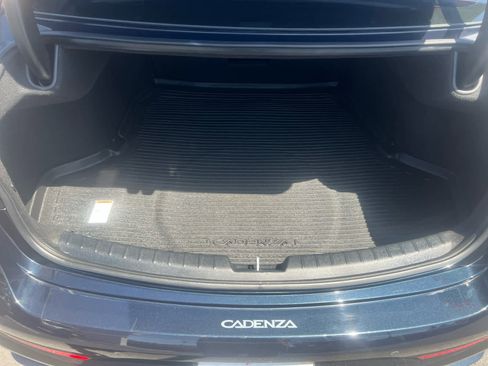 Used 2020 Kia Cadenza Limited image 10