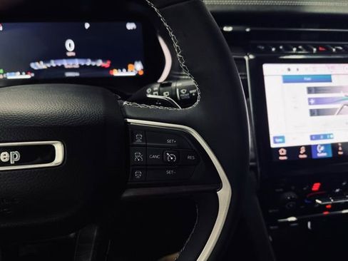 Used 2023 Jeep Grand Cherokee L Limited w/ Trailer Tow Group (B) image 32