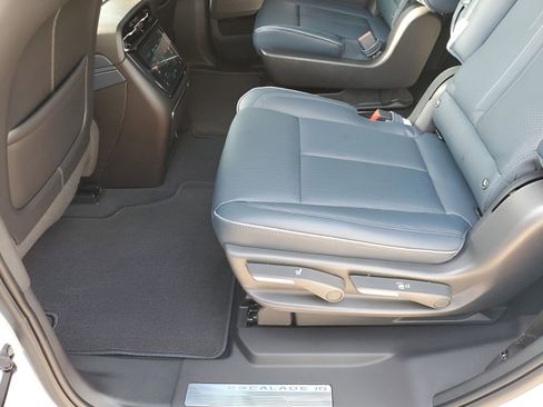 New 2026 Cadillac Escalade IQL Sport 2 image 20