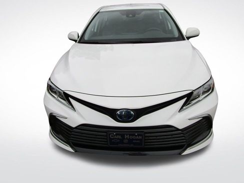 Used 2022 Toyota Camry LE image 4