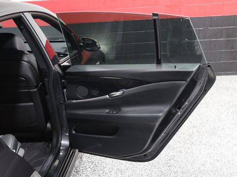 Used 2013 BMW 550i Gran Turismo xDrive image 45
