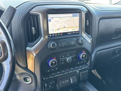 Used 2022 Chevrolet Silverado 1500 High Country w/ Technology Package image 13