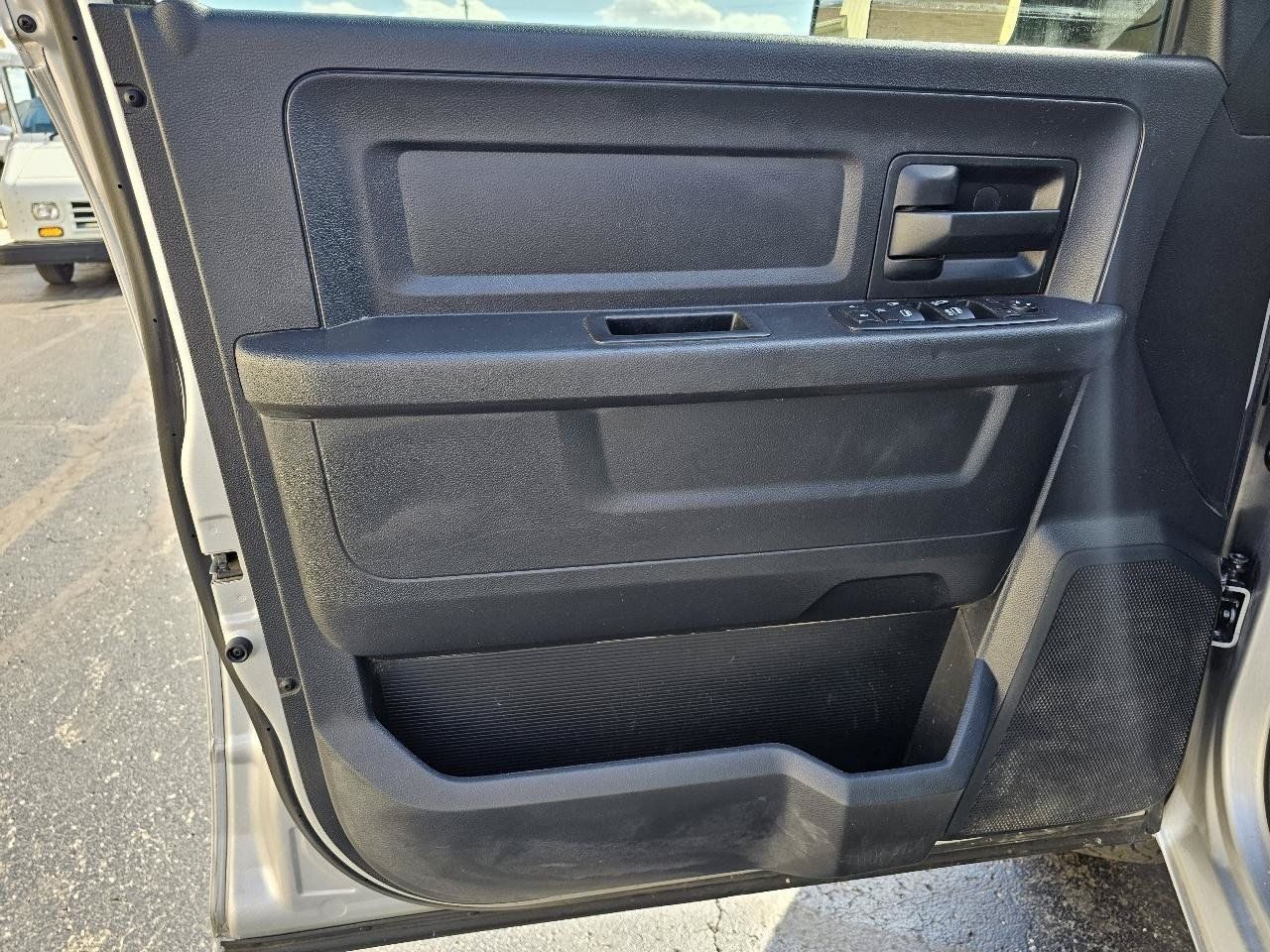 Used 2017 RAM 1500 Tradesman w/ Popular Equipment Group AWD/4WD image 4