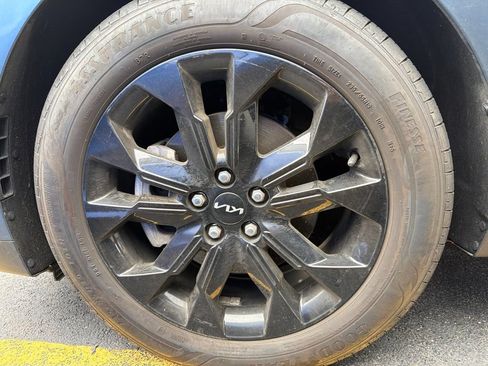Used 2024 Kia Carnival SX Prestige FWD image 6