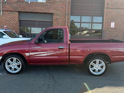 Used 1995 Toyota Tacoma RWD image 11