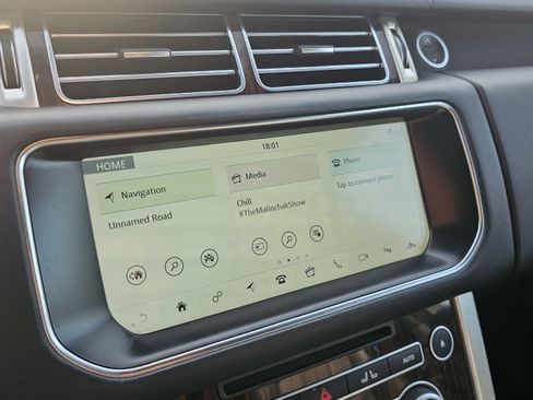 Used 2017 Land Rover Range Rover HSE image 38