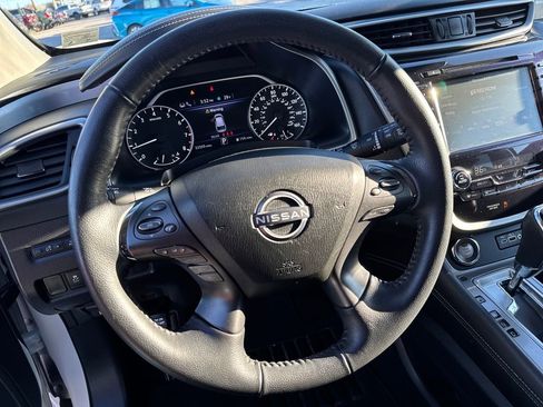 Used 2023 Nissan Murano SV w/ SV Midnight Edition Package image 15