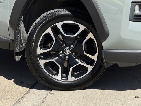 Used 2019 Toyota RAV4 Adventure image 3