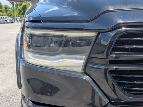 Used 2019 RAM 1500 Laramie AWD/4WD image 10