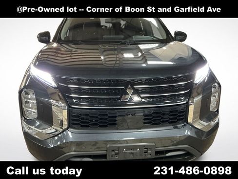 Used 2024 Mitsubishi Outlander SE AWD/4WD image 8