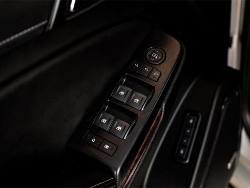 Used 2018 GMC Yukon SLT w/ Open Road Package image 46