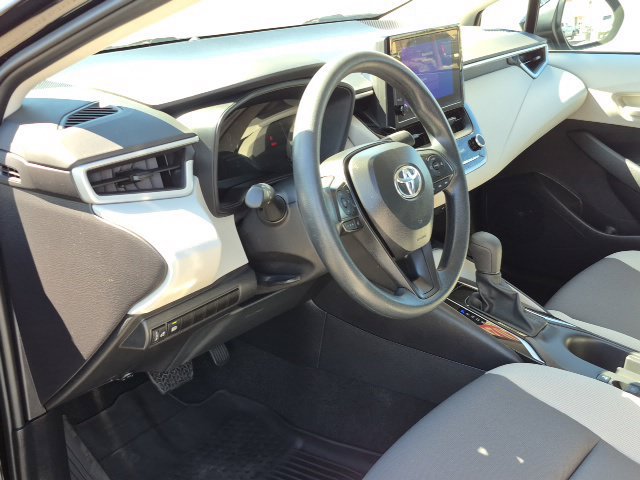 Used 2026 Toyota Corolla LE w/ LE Premium Package FWD image 12