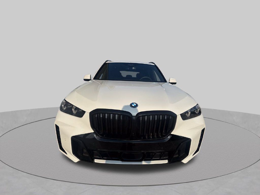 Used 2024 BMW X5 xDrive50e w/ M Sport Package AWD/4WD image 11