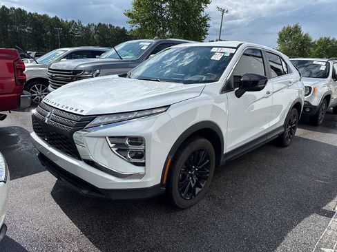 Used 2024 Mitsubishi Eclipse Cross LE AWD/4WD image 2