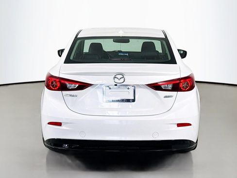 Used 2018 MAZDA MAZDA3 Grand Touring w/ Premium Equipment Package FWD image 10