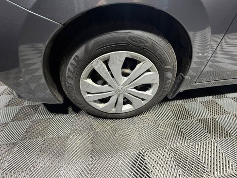 Used 2020 Nissan Versa S image 26