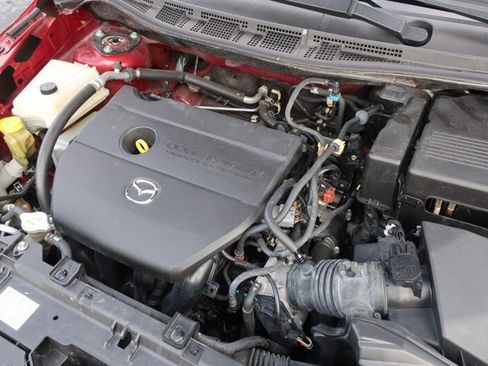 Used 2012 MAZDA MAZDA5 Touring w/ Moonroof & Audio Pkg image 29