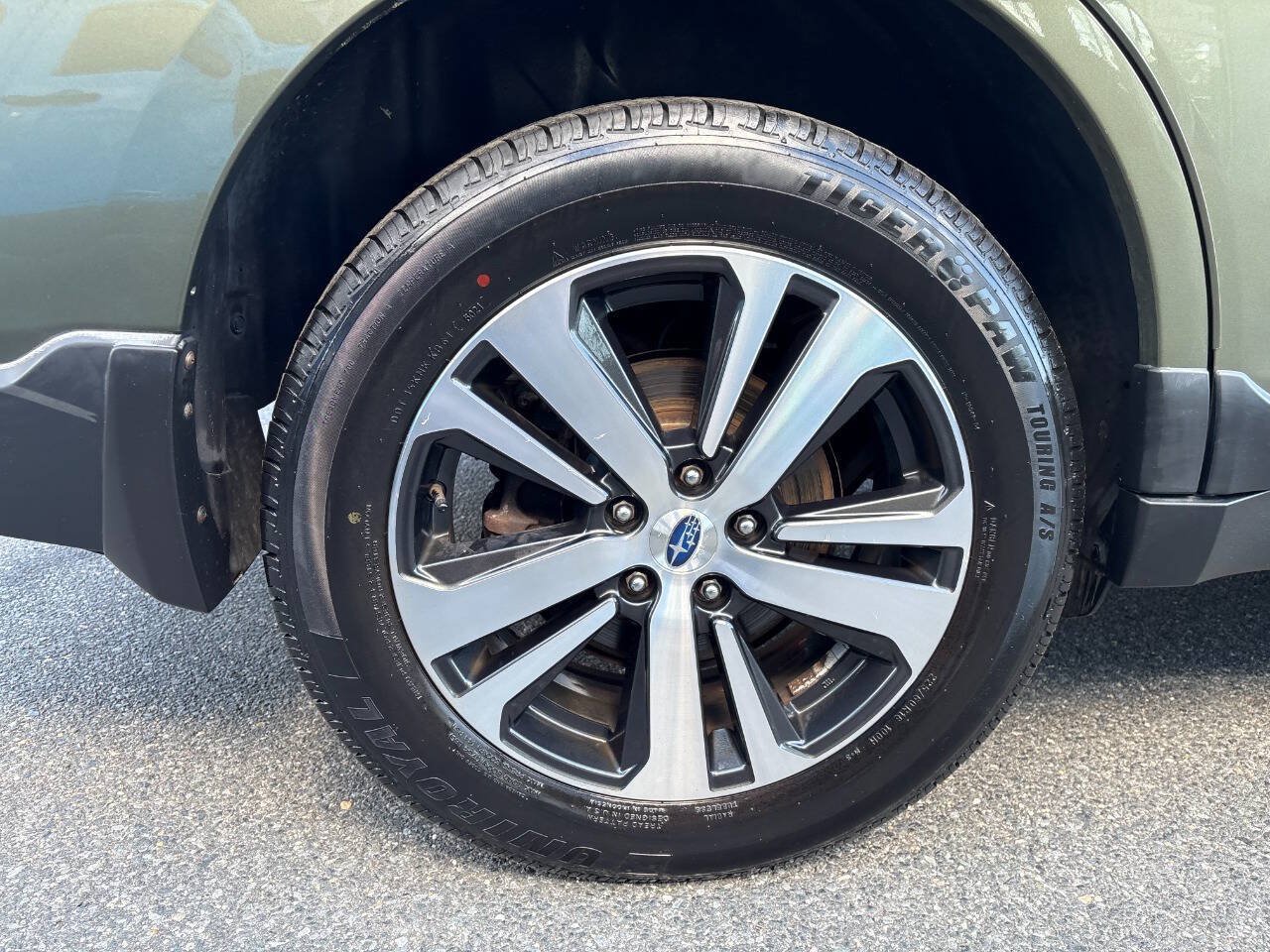 Used 2018 Subaru Outback 2.5i Limited AWD/4WD image 16
