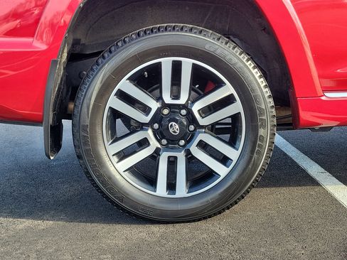 Used 2022 Toyota 4Runner Limited image 5