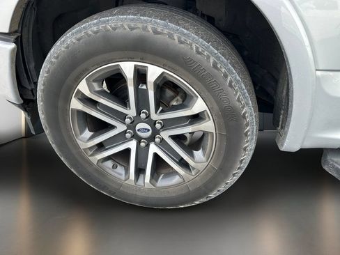 Used 2018 Ford F150 XLT w/ Equipment Group 302A Luxury AWD/4WD image 8