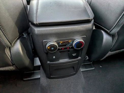 Used 2024 Ford Explorer Limited w/ Limited Technology Package image 19