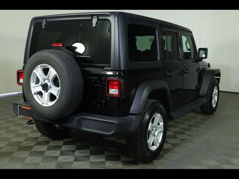 Used 2022 Jeep Wrangler Unlimited Sport AWD/4WD image 14