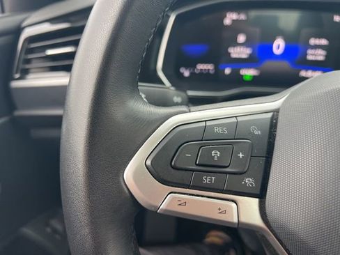 Used 2024 Volkswagen Jetta SE image 12