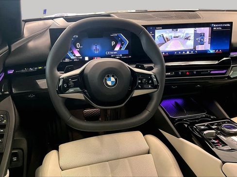 Used 2024 BMW 530i w/ Premium Package RWD image 15