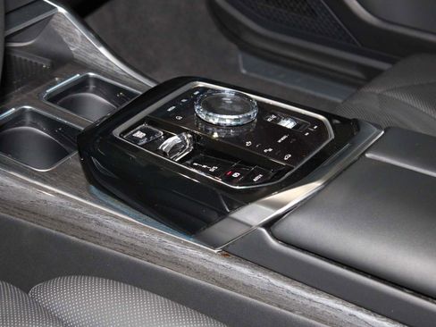 Certified 2023 BMW 740i image 12