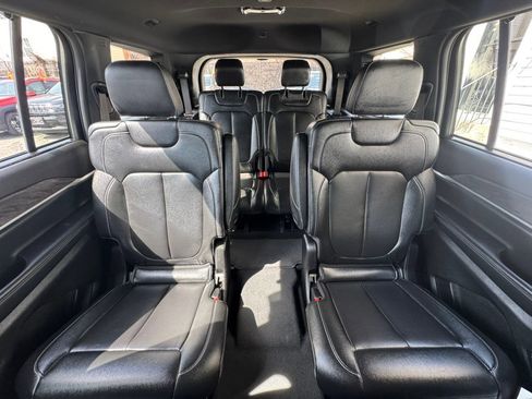 Used 2024 Jeep Grand Cherokee L Limited w/ Luxury Tech Group II image 13