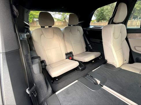 New 2026 Volvo XC90 B6 Plus w/ Protection Package Premier image 28