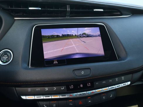 Used 2023 Cadillac XT4 Sport FWD image 31