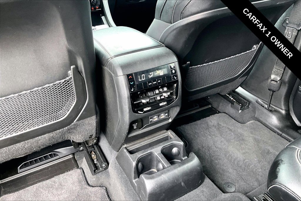 Used 2024 Jeep Grand Cherokee L Limited AWD/4WD image 15