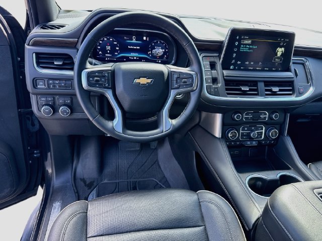 Used 2023 Chevrolet Suburban Premier AWD/4WD image 25