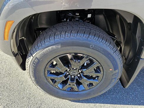 New 2026 Nissan Frontier SV image 18