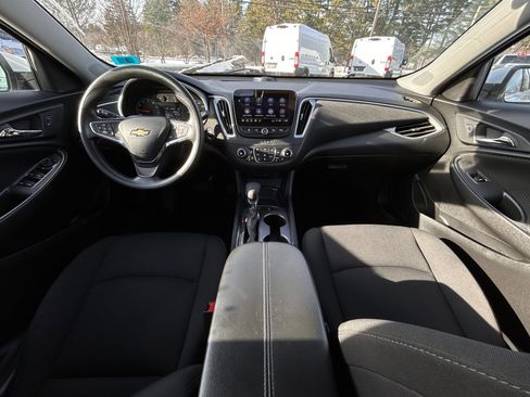 Used 2024 Chevrolet Malibu LT FWD image 25