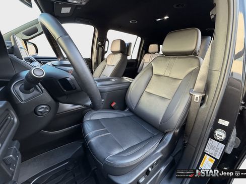 Used 2024 Chevrolet Suburban RST w/ Luxury Package AWD/4WD image 10