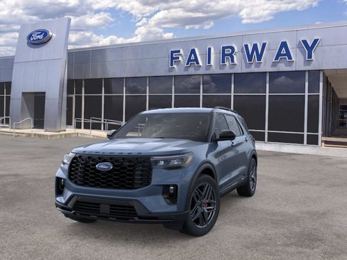 New 2026 Ford Explorer ST-Line w/ ST-Line Street Pack AWD/4WD image 2