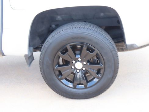 Used 2020 Chevrolet Colorado LT image 17