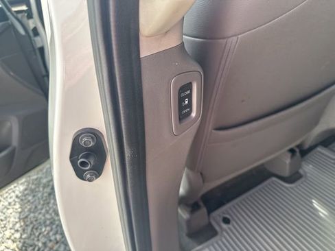 Used 2016 Honda Odyssey EX-L image 17