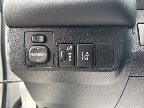 Used 2018 Toyota RAV4 XLE image 23