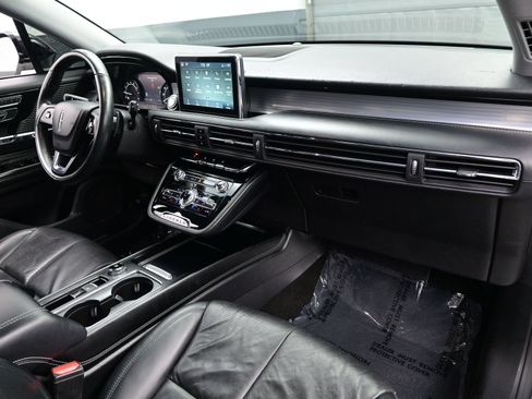 Used 2022 Lincoln Corsair AWD w/ Premium Package image 15