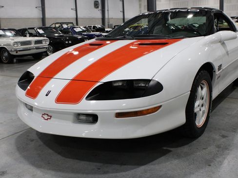 Used 1997 Chevrolet Camaro Z28 w/ Preferred Equipment Group 2 RWD image 40