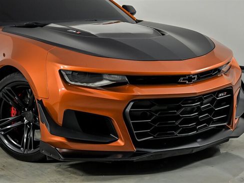 Used 2022 Chevrolet Camaro ZL1 RWD image 2